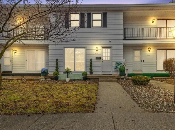 7521 Boulder Bluff Dr, Jenison, MI 49428