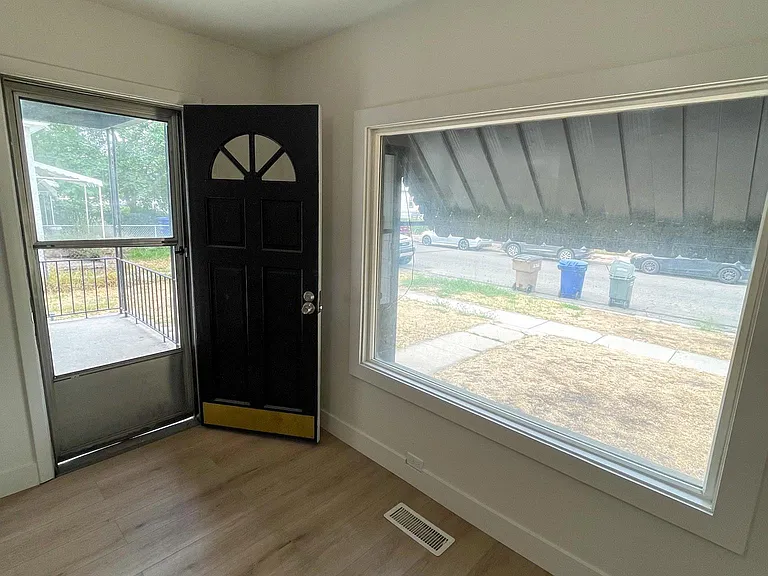 370 N Marion St — Photo 7