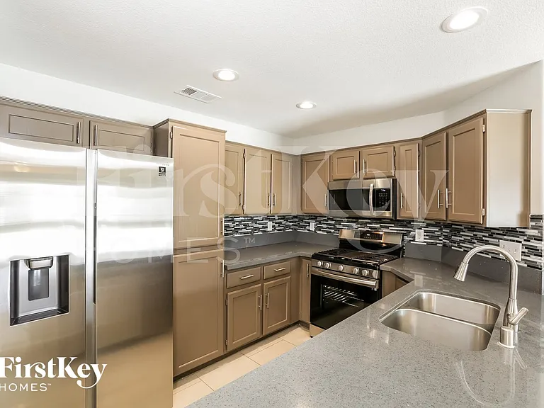 9501 Forest Lily Ct — Photo 5