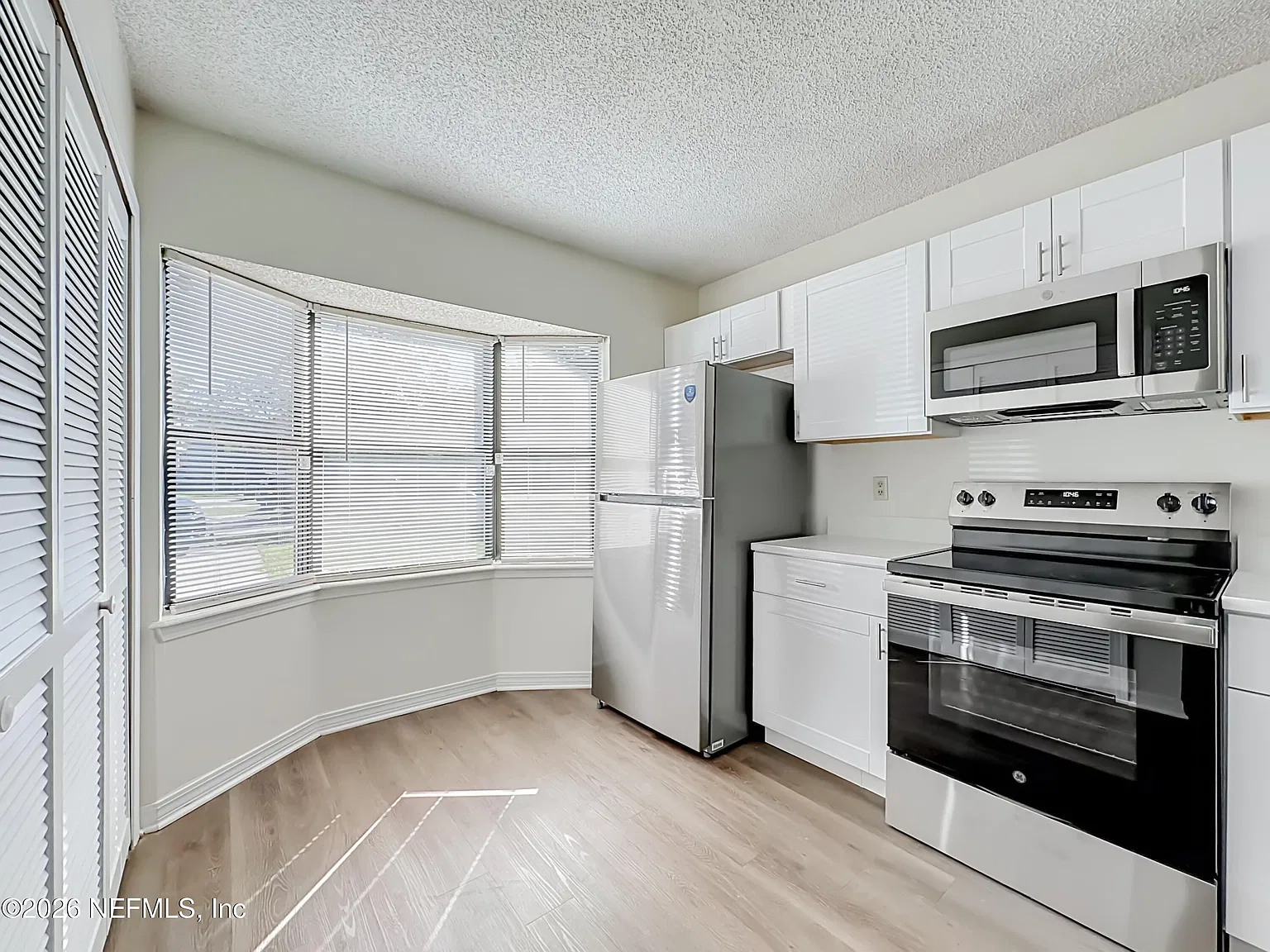 3 bed, 2.5 bath, 1274 sqft, $1,750 — Photo 4