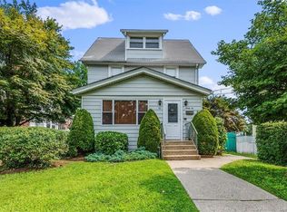 32 Rockland Pl, New Rochelle, NY 10801