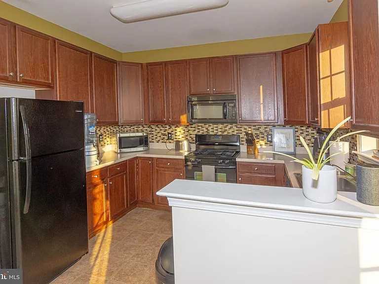 832 Timberlake Dr — Photo 10