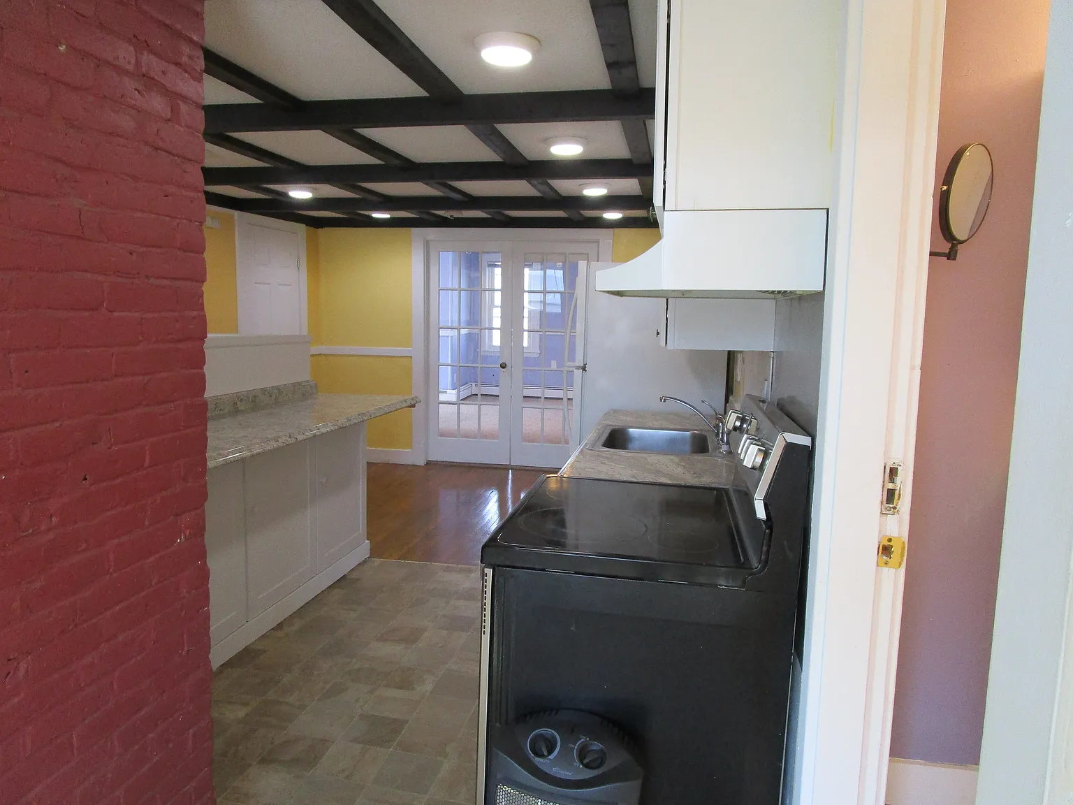 2 bed, 99999 sqft, $2,300 — Photo 2