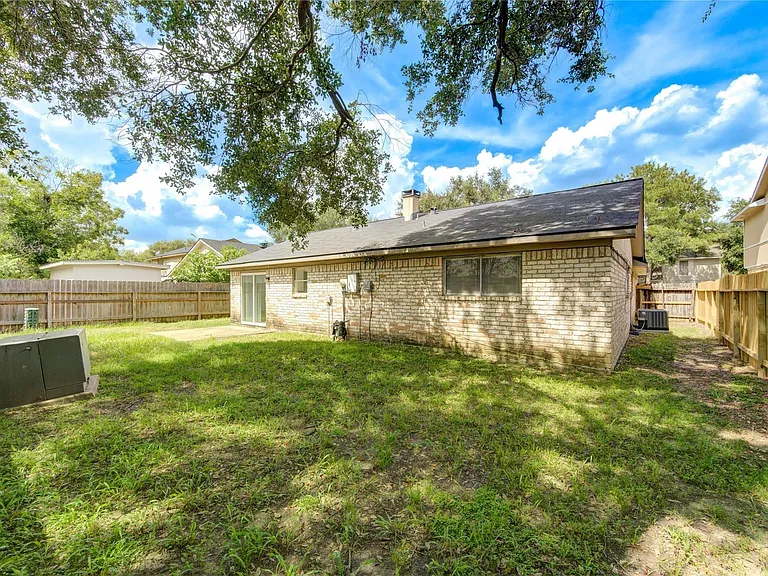 950 Grand Junction Dr — Photo 34