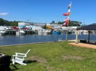 8 Minturn Rd, Toms River, NJ 08753