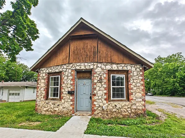1021 N Vinita Ave, Tahlequah, OK 74464