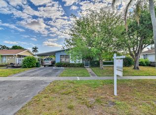 224 Davis Rd, Palm Springs, FL 33461