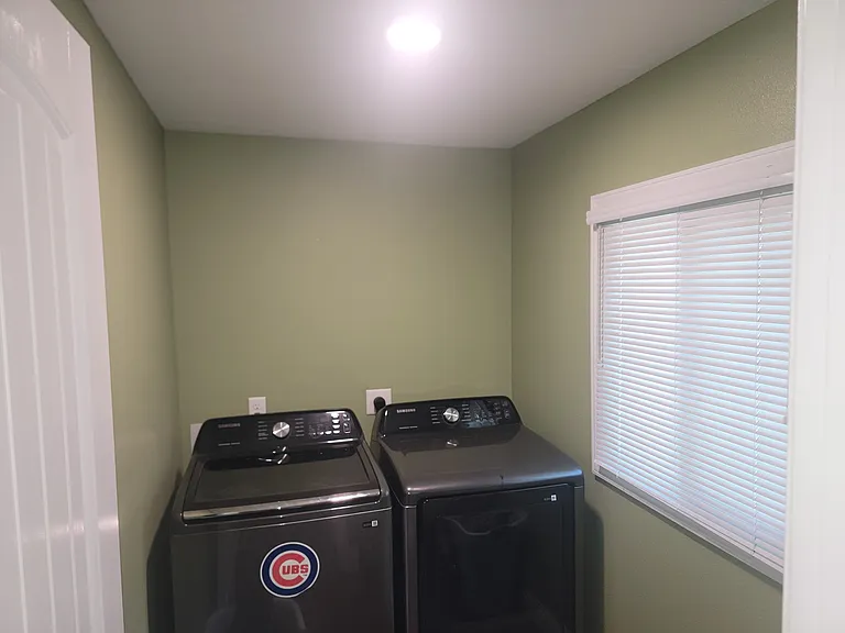 312 Crescent Ct E #1/2 — Photo 5