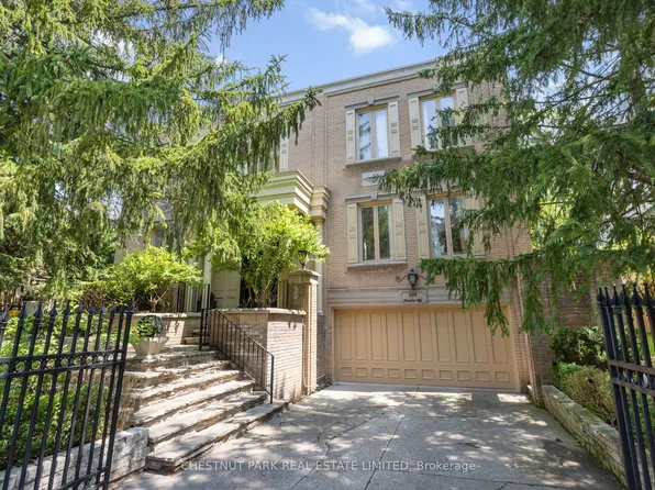 103 Dunloe Rd, Toronto, ON M5P 2T7