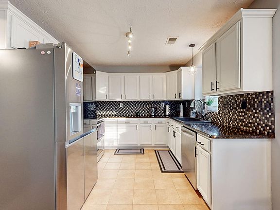 4th image of 3008 Quaker Hill Ln