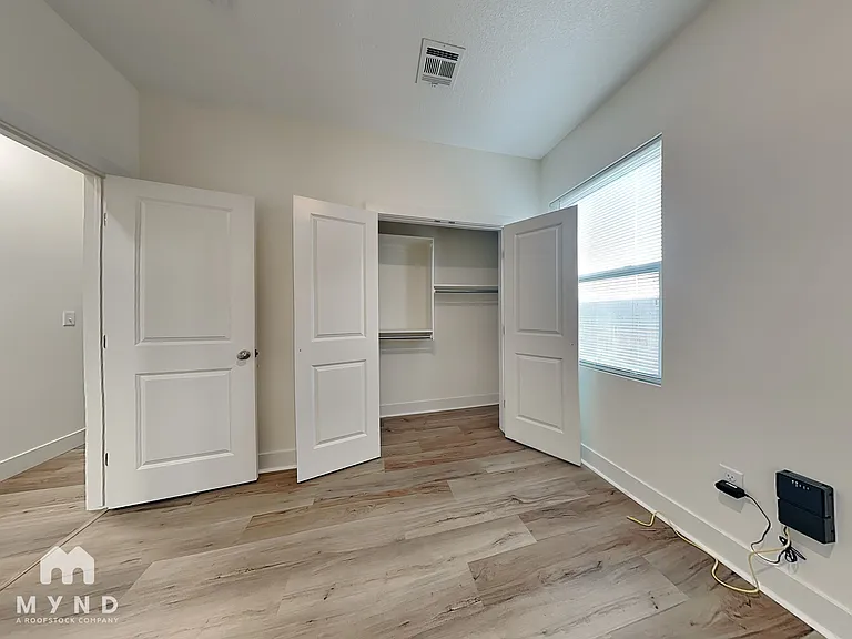 5801 Bristol St #5801 — Photo 14