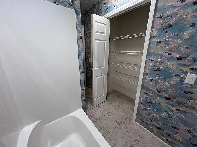 2111 Pentland Rd — Photo 22