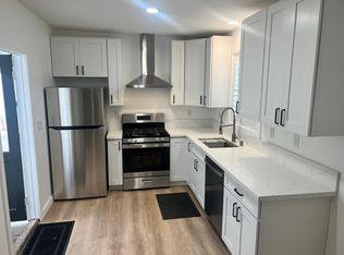 222 Chicago Ave #D, Huntington Beach, CA 92648