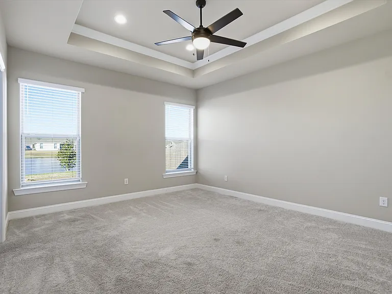 38428 Parliament Dr — Photo 7