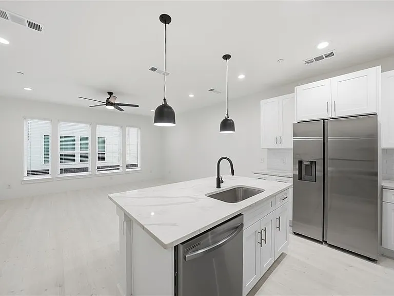 7207 Mohawk Dr #106 — Photo 4