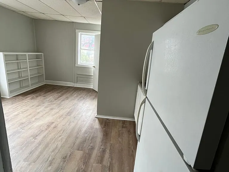 1222 Columbia Street — Photo 5