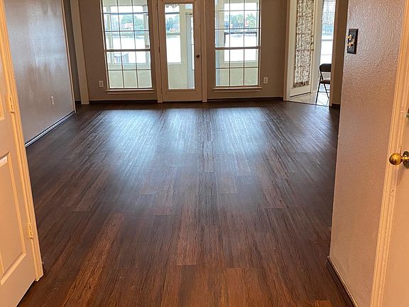 2nd image of 1231 Lakeshore Dr