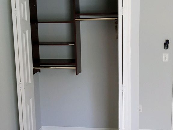 5th image of 2925 Montclaire Ave #14653999
