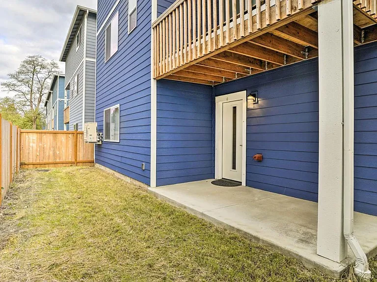 220 Arthur Ln — Photo 34