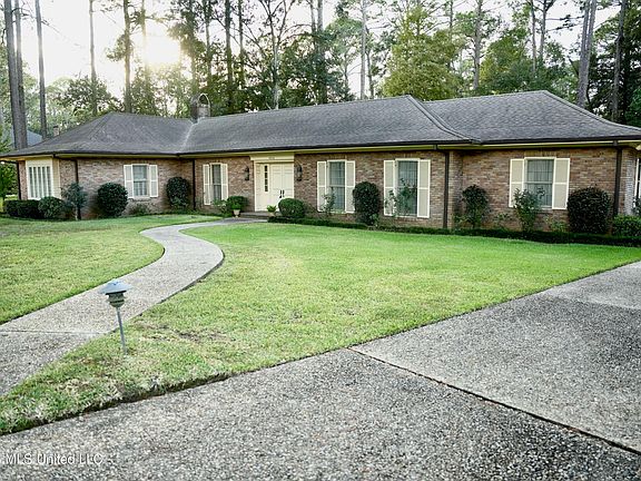 2nd image of 1606 Ellen Dr