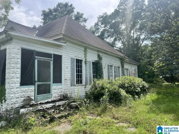 75 Fitzpatrick St, Elmore, AL 36025