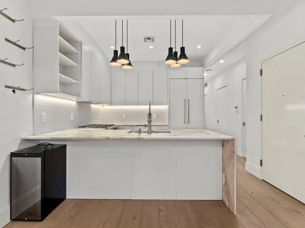 83 Saint Mark's Place image 2 of 10