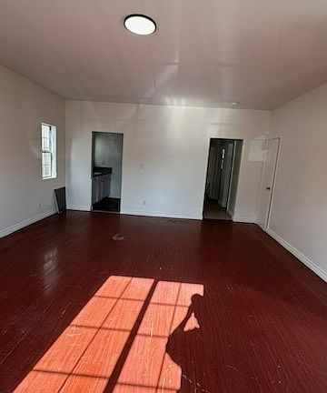 3rd image of 1470 Henderson Ave APT B