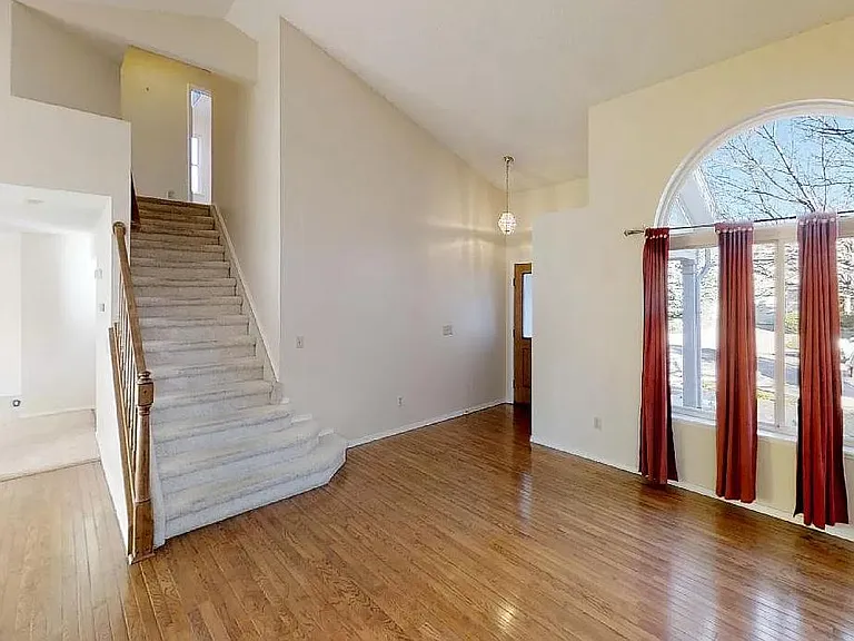 7836 Scarborough Dr — Photo 56