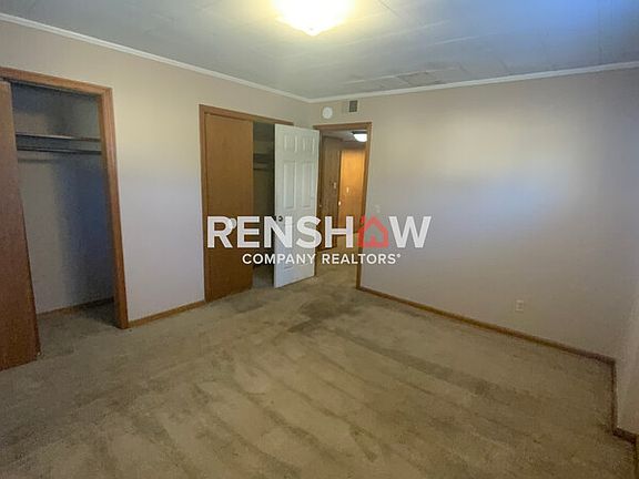 4th image of 110 E 7th St APT 3