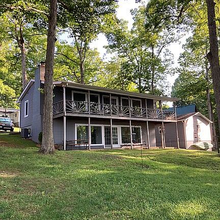 Rear of house, back yard 
