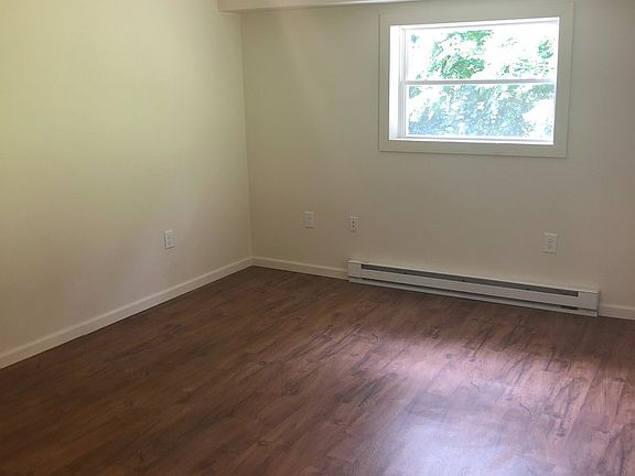5th image of 8 Braddock St #201