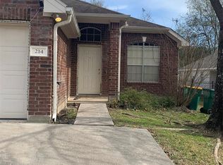 214 Canterbury Dr, Conroe, TX 77303