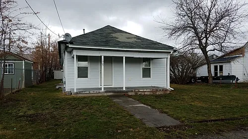 1905 E Penn Ave Photo 1