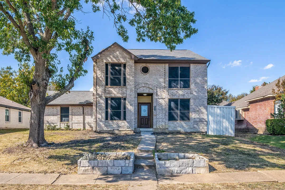 4 bed, 2.5 bath, 2150 sqft, $3,800 — Photo 1