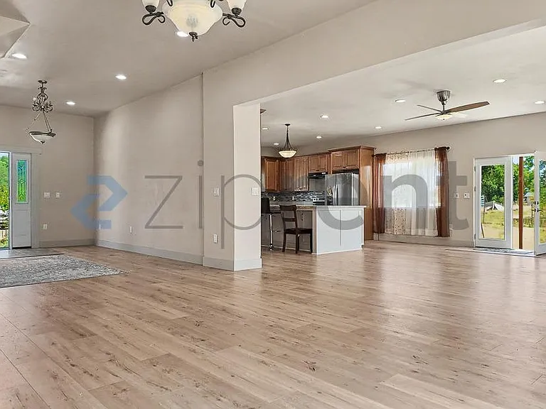 7604 28th St #MAIN HOUSE — Photo 8