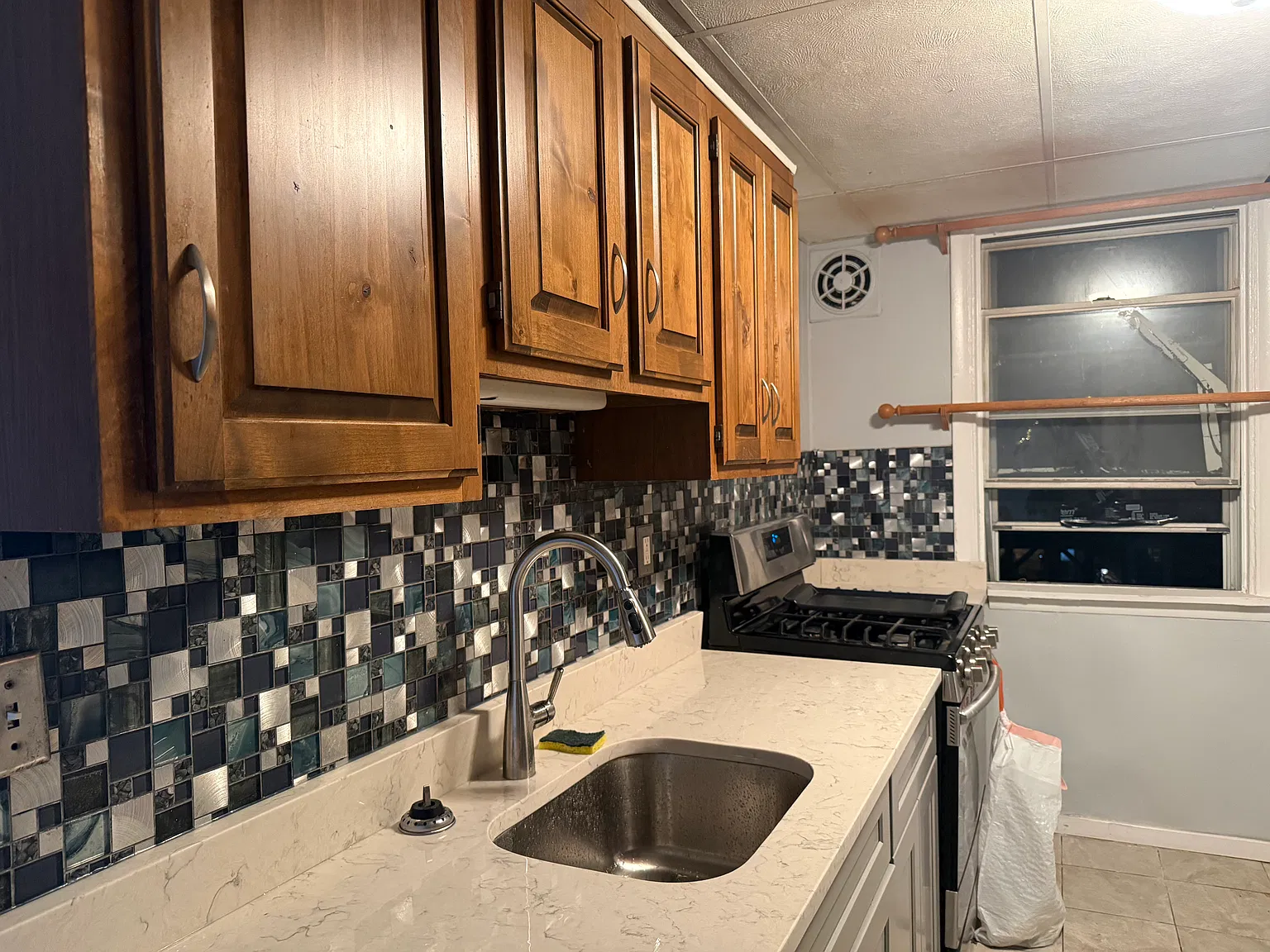 3 bed, 1068 sqft, $1,500 — Photo 3