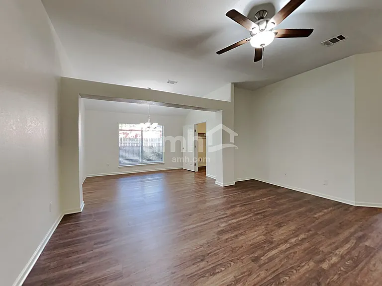 1034 Chase Park Dr — Photo 6