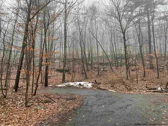 4th image of 24 Van Demark Ln