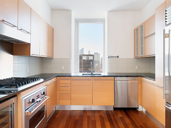 4th image of 10 W End Ave APT 28D
