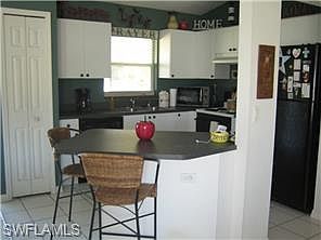 5th image of 2605 SW 38th Ter