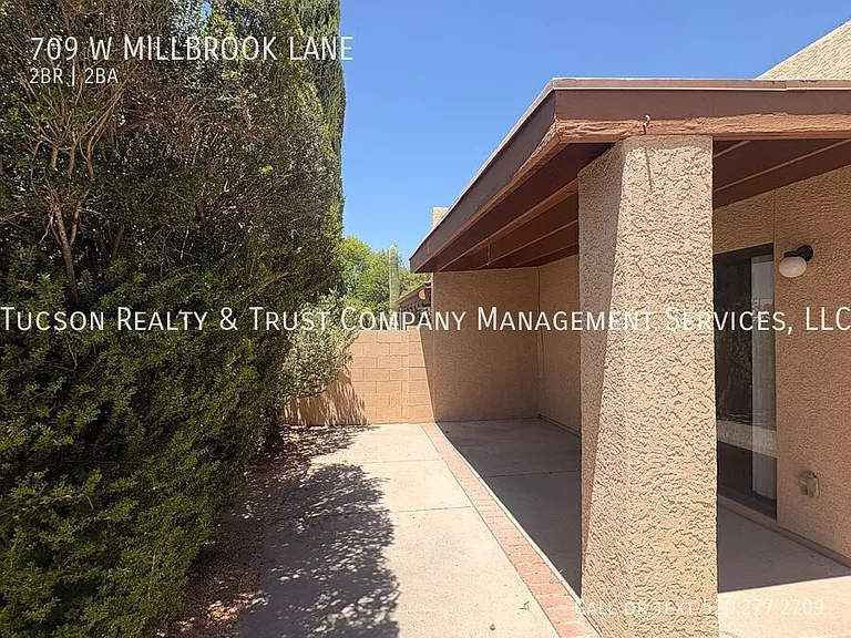 709 W Millbrook Ln — Photo 16