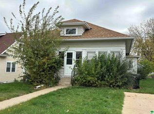 508 S Fairmount St, Sioux City, IA 51106