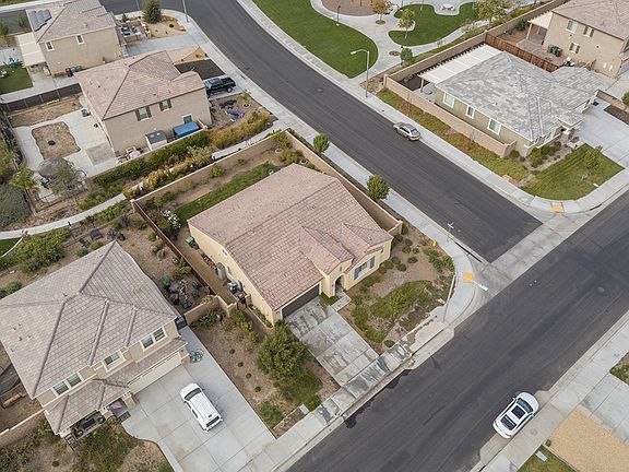 3rd image of 30687 Carriage Hill Dr
