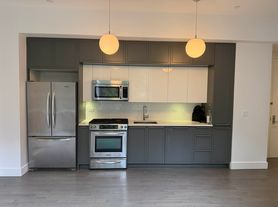 416 W 52nd St