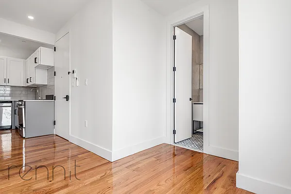 Rented by Rennit Inc. | media 8