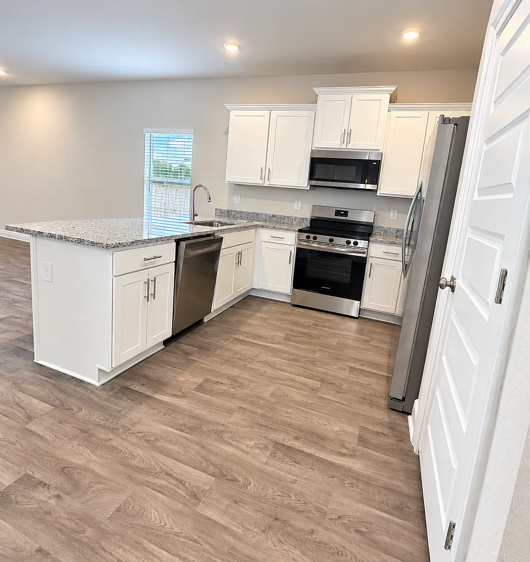 4 bed, 1504 sqft, $2,300 — Photo 1