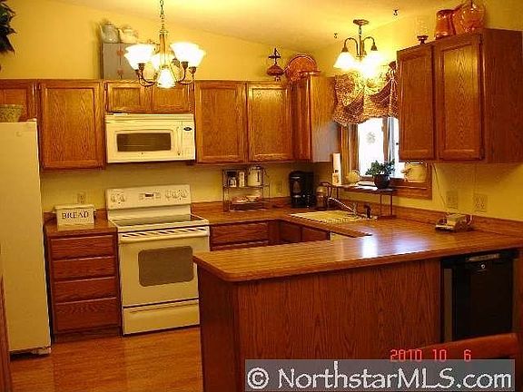 2nd image of 10189 Erskin St NE