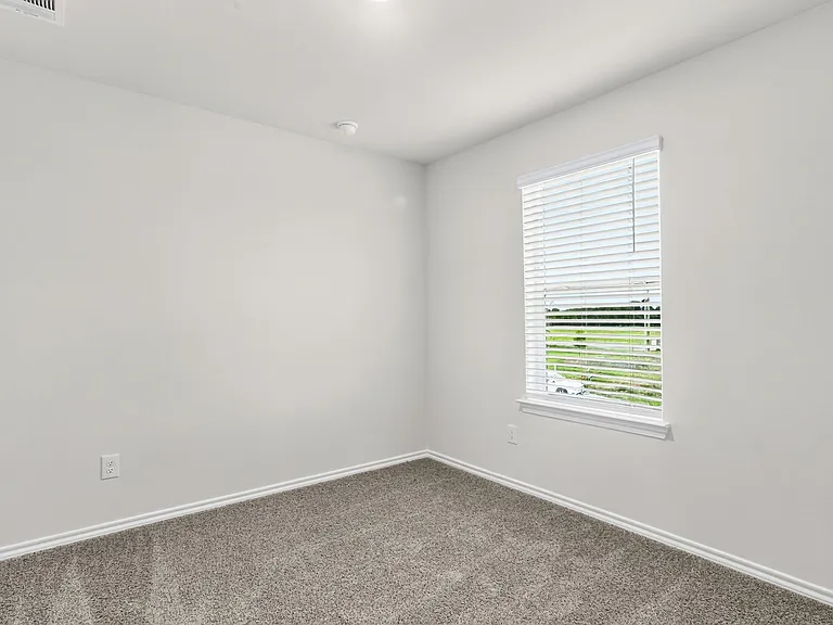 121 Redwood Rd — Photo 13