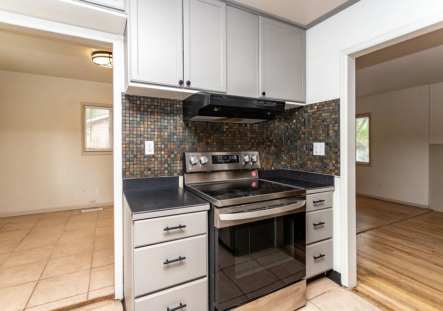 Spacious 4-Bedroom, 2-Bath Home!! — Photo 4