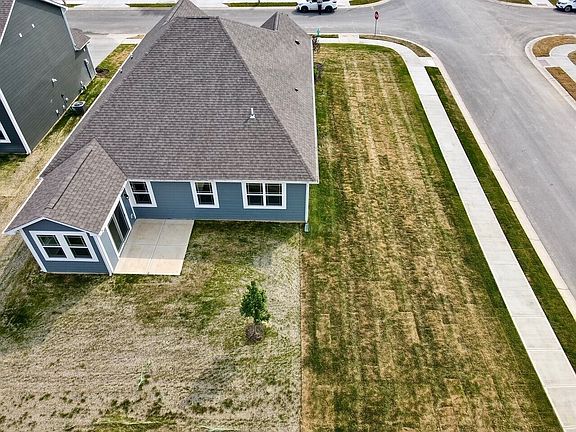 3rd image of 5805 Flat Hill Dr